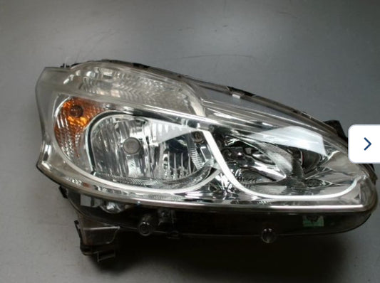 Réemploi
Phare avant
Peugeot 208